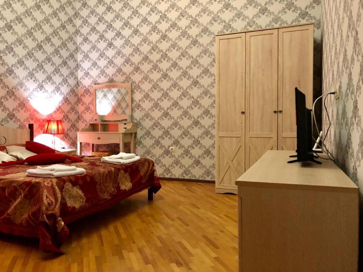 Бутик-Отель Белый Дом Балерины Сухум Экстерьер фото